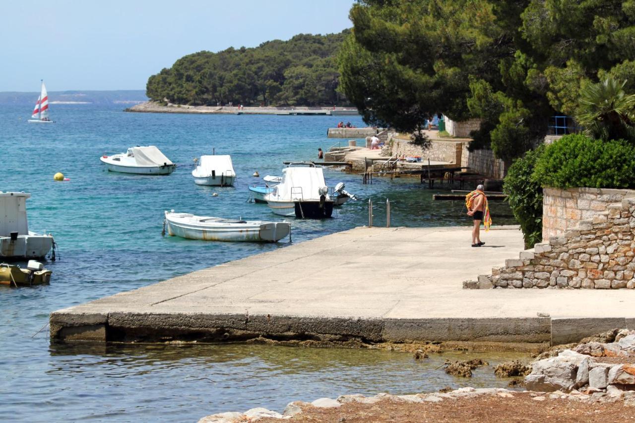 Apartments With A Parking Space Mali Lošinj Kültér fotó